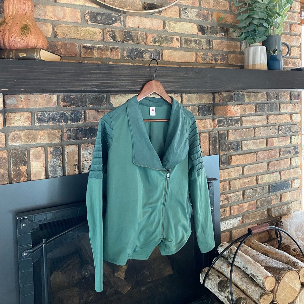 Soybu jacket